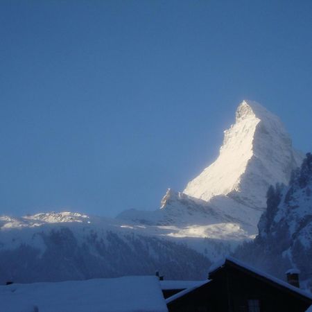 Haus Perelia C Apartman Zermatt Kültér fotó